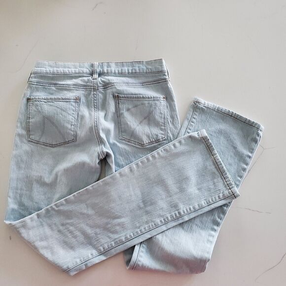 New York & Co Women's Jeans Size 2 Blue Light Wash Low Rise Bootcut 2% Spandex - Picture 2 of 4